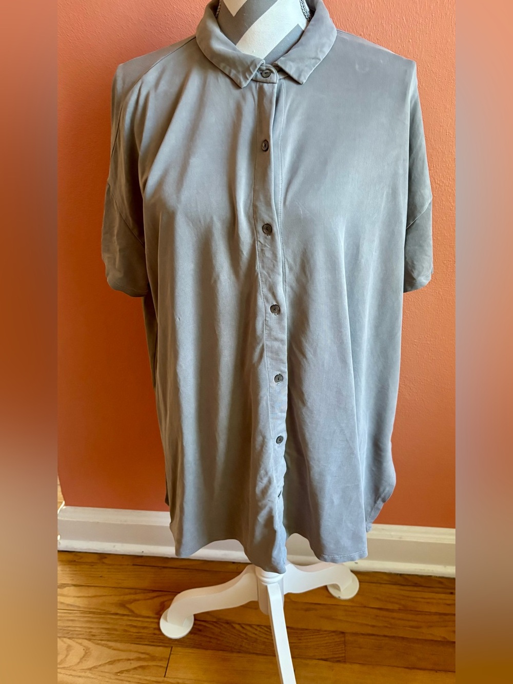 Eileen Fisher Soft Gray Short‑Sleeve Button Front Shirt